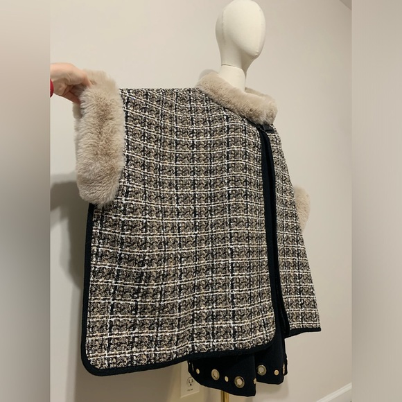 Creme / Tan, Black and White Plaid Tweed Mix Color Fur Cape - Picture 5 of 17